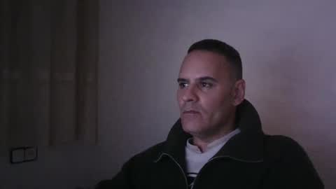 Snapshot of gioshadow chatting on 12-17-24, 08:32 gioshadow online show from 12-17-24, 08:32