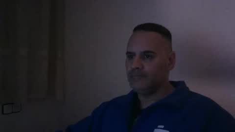 Snapshot of gioshadow chatting on 12-21-24, 08:21 gioshadow online show from 12-21-24, 08:21