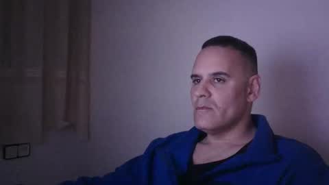 Snapshot of gioshadow chatting on 12-24-24, 09:11 gioshadow online show from 12-24-24, 09:11