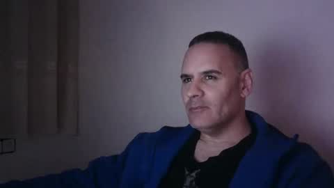 Snapshot of gioshadow chatting on 01-10-25, 08:37 gioshadow online show from 01-10-25, 08:37