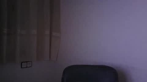 Snapshot of gioshadow chatting on 02-20-25, 07:52 gioshadow online show from 02-20-25, 07:52