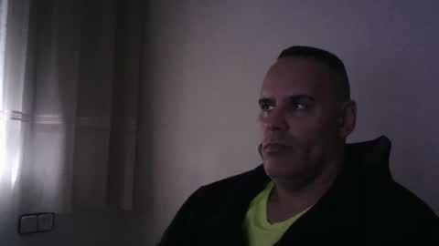 Snapshot of gioshadow chatting on 10-20-25, 10:27 gioshadow online show from 10-20-25, 10:27