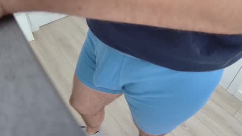 giovaa23 online show from 04-24-26, 11:45