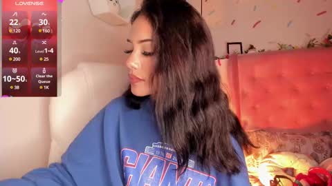 Snapshot of giovanna_oliveira chatting on 02-20-25, 08:06 Giovanna  online show from 02-20-25, 08:06