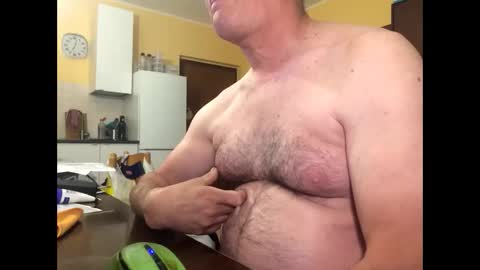 Snapshot of giovanni_1964 chatting on 05-03-26, 05:02 giovanni_1964 online show from 05-03-26, 05:02