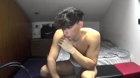 giovyyx online show from 11-25-25, 01:55