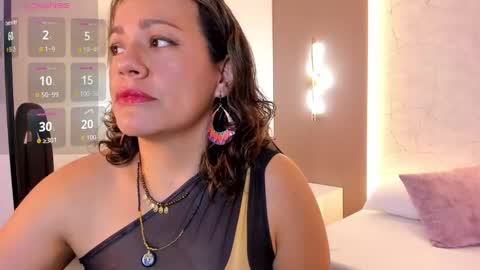 Snapshot of gipsela_gomez chatting on 09-17-25, 07:37 G I S E P L A online show from 09-17-25, 07:37