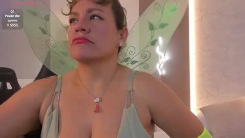Snapshot of gipsela_gomez chatting on 10-18-25, 07:14 G I S E P L A online show from 10-18-25, 07:14