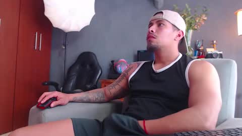 piggy boy online show from 10-23-25, 06:39