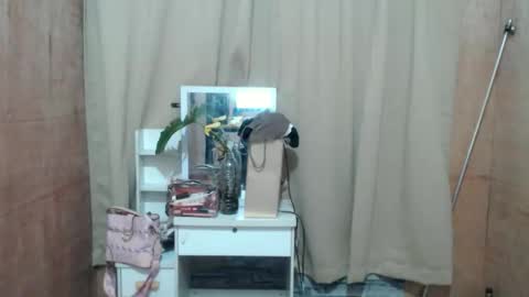 Aisha online show from 10-09-25, 06:44