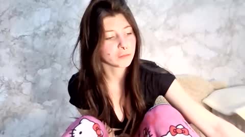 girl_cute007 online show from 03-06-26, 07:21