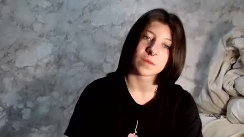 girl_cute007 online show from 03-16-26, 09:52