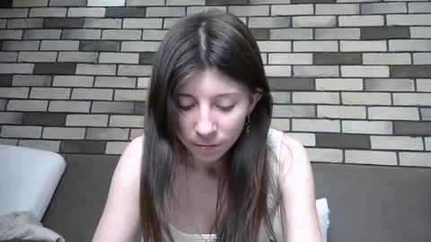 Snapshot of girl_cute007 chatting on 05-18-26, 06:58 girl_cute007 online show from 05-18-26, 06:58