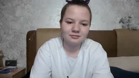 girl_cute07 online show from 05-16-26, 07:45