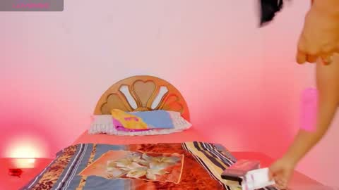 Snapshot of girl_hot08 chatting on 11-22-25, 11:37 Scarlett online show from 11-22-25, 11:37