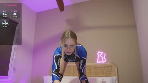 Nikki online show from 03-11-25, 06:41