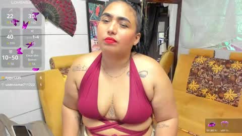 Snapshot of girl_luna_ chatting on 10-08-25, 10:29 girl_luna_ online show from 10-08-25, 10:29