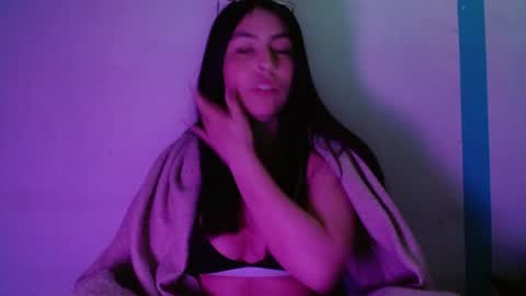 Alejandra online show from 06-14-26, 05:20
