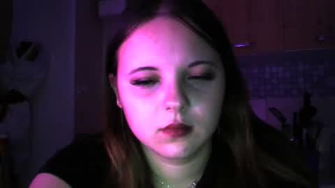 Snapshot of girl_shy07 chatting on 12-02-25, 08:04 girl_shy07 online show from 12-02-25, 08:04