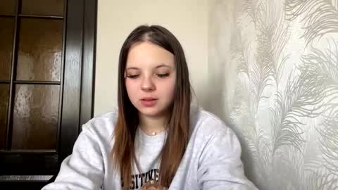 girl_shy07 online show from 01-19-26, 12:42