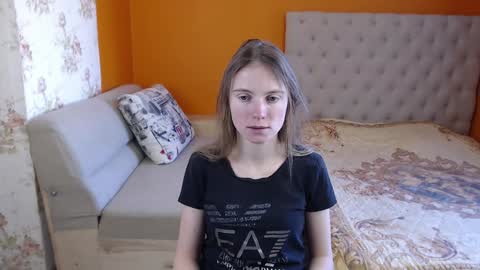 Snapshot of girl_summer97 chatting on 02-04-25, 10:21 Katia online show from 02-04-25, 10:21