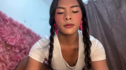 queen ronna online show from 09-20-25, 05:14