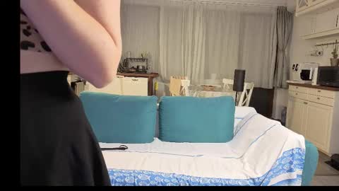 Girlfriend online show from 11-02-25, 03:58