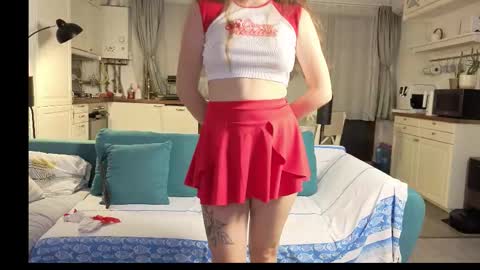 Girlfriend online show from 12-01-25, 03:17