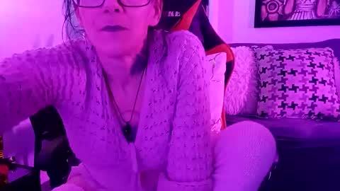 girls227445638252 online show from 03-02-26, 07:09