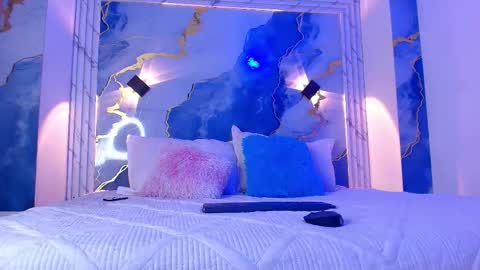 eleanor and celeste online show from 11-04-25, 03:05