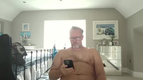 girlsandbikes online show from 01-19-26, 12:20