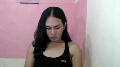 Snapshot of girlthatuneedxxx chatting on 12-13-24, 03:05 Rhaine online show from 12-13-24, 03:05