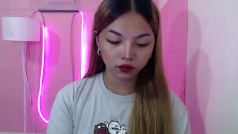 Snapshot of girlthatuneedxxx chatting on 03-02-25, 01:36 Rhaine online show from 03-02-25, 01:36