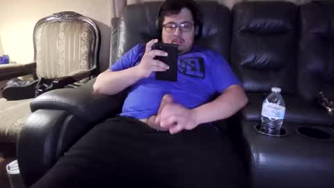 Snapshot of girthysausage904344 chatting on 12-30-24, 05:37 GirthySausage online show from 12-30-24, 05:37