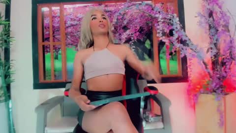 Snapshot of gisele_fox chatting on 01-04-25, 07:44 Gisel online show from 01-04-25, 07:44