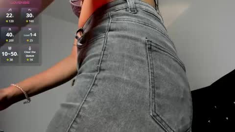 Gisell online show from 04-27-26, 01:20