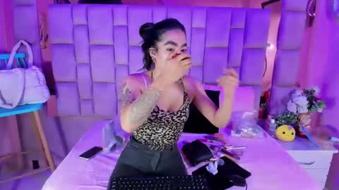 gisell_squirt online show from 12-01-25, 12:54