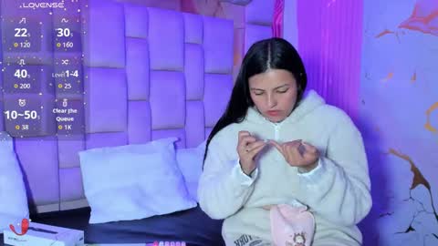 Snapshot of gisell_squirt chatting on 05-27-26, 12:46 gisell_squirt online show from 05-27-26, 12:46