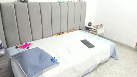 giselle_james online show from 02-18-26, 08:16