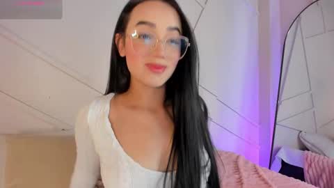 Snapshot of gisellepalmer_88 chatting on 12-15-25, 07:18 GisellePalmer online show from 12-15-25, 07:18