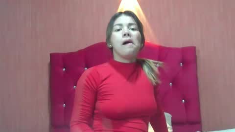 Snapshot of gissel_angel chatting on 01-08-25, 11:30 Gissel angel online show from 01-08-25, 11:30