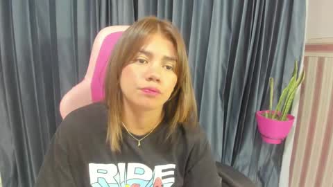 Snapshot of gissel_angel chatting on 01-31-25, 11:35 Gissel angel online show from 01-31-25, 11:35