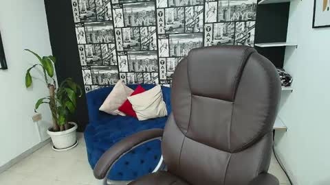 Snapshot of gissel_angel chatting on 02-24-25, 08:14 Gissel angel online show from 02-24-25, 08:14