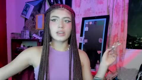 Snapshot of giulietta_mon chatting on 12-15-24, 01:13 Giulietta online show from 12-15-24, 01:13