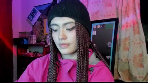 Snapshot of giulietta_mon chatting on 12-18-24, 03:58 Giulietta online show from 12-18-24, 03:58