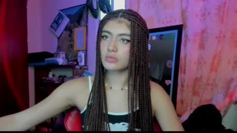 Snapshot of giulietta_mon chatting on 12-22-24, 10:49 Giulietta online show from 12-22-24, 10:49