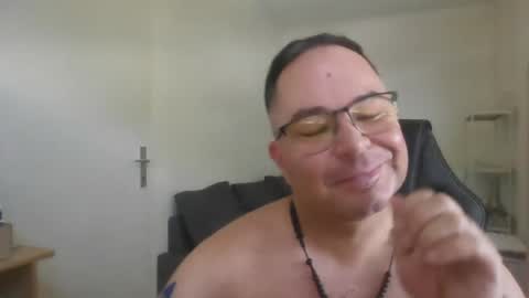 giulio203 online show from 07-04-26, 11:27