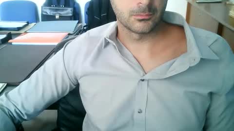 giuseppevai1 online show from 09-11-25, 09:31