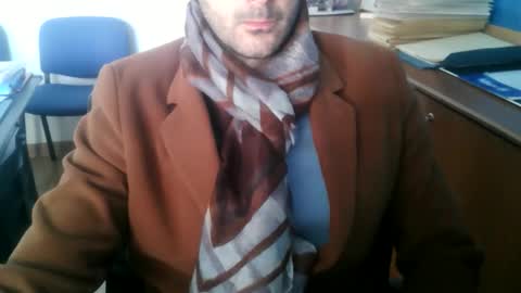 giuseppevai1 online show from 12-18-25, 09:15