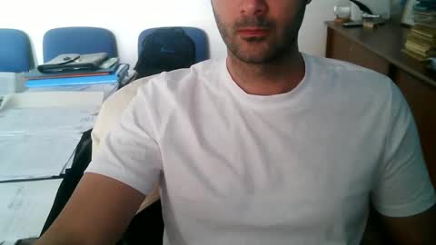 giuseppevai1 online show from 04-17-26, 03:59